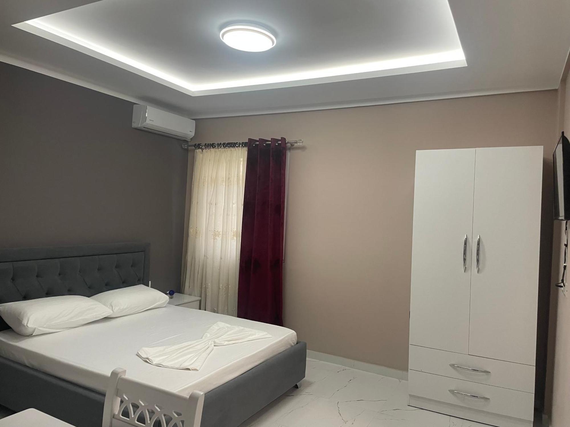 Vila Topi Vlore Luaran gambar