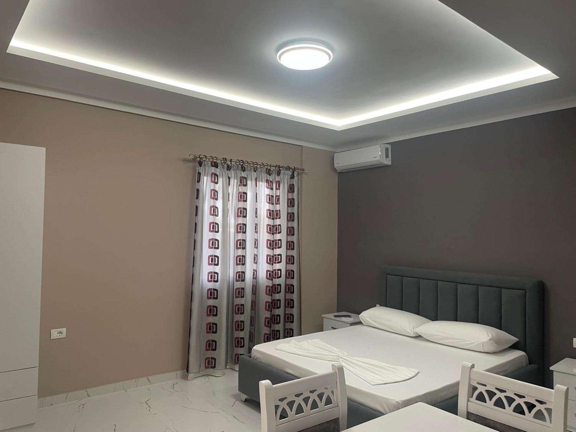 Vila Topi Vlore Luaran gambar
