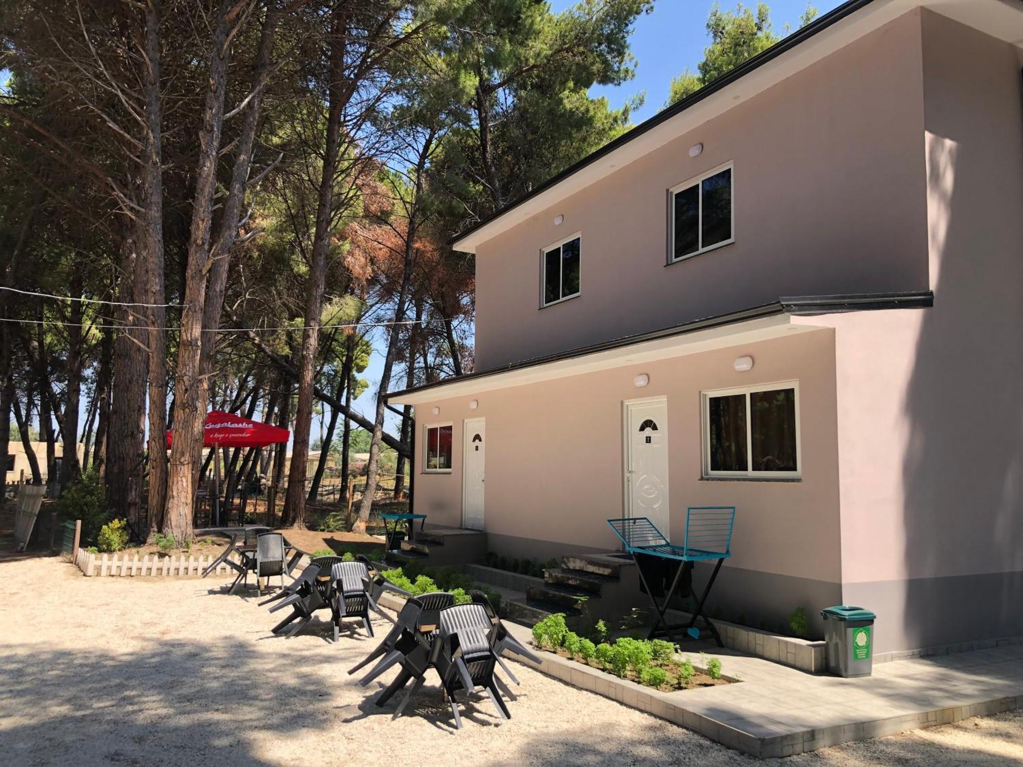 Vila Topi Vlore Luaran gambar
